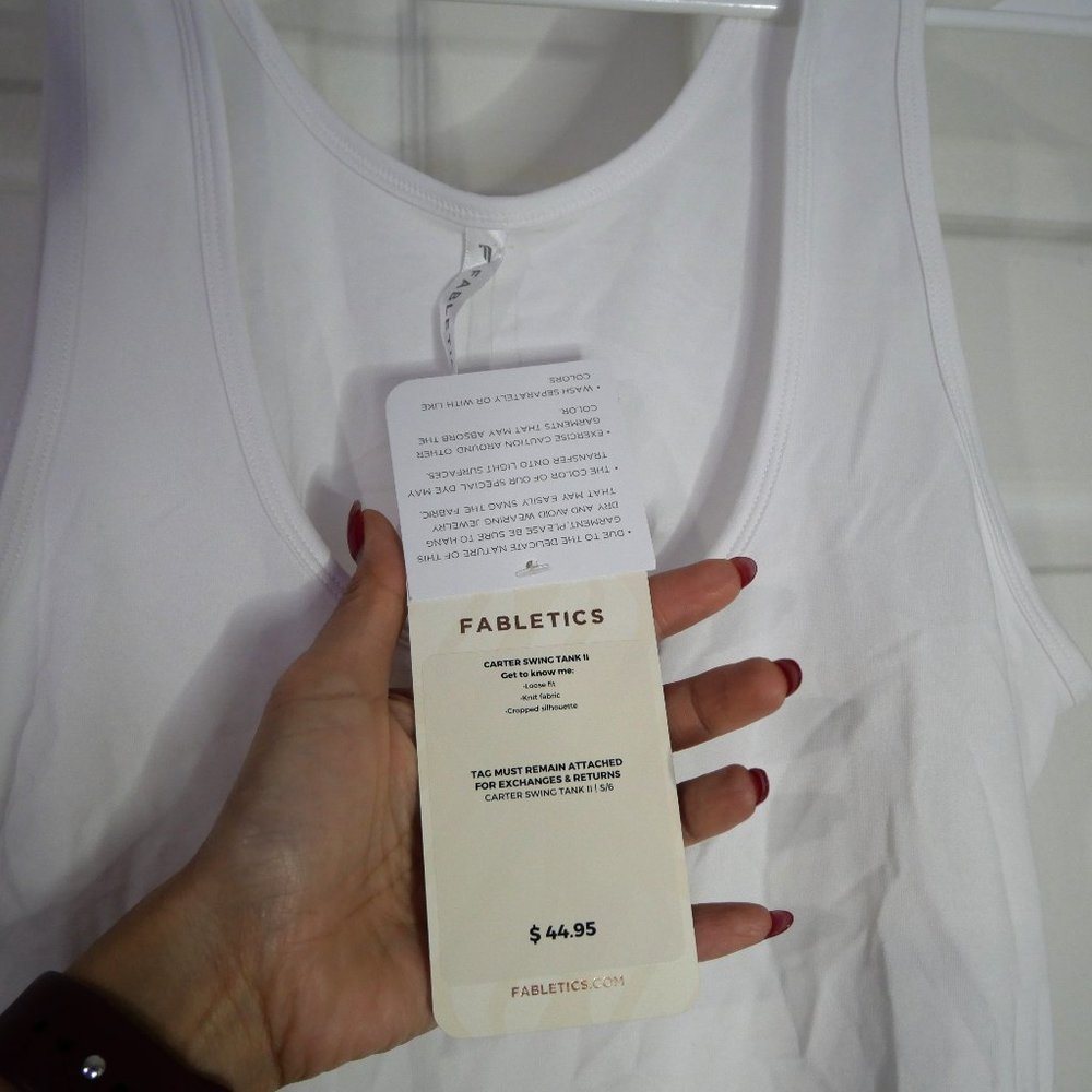 BRANDNEW FABLETICS 2-PIECE OUTFIT FOR WOMEN